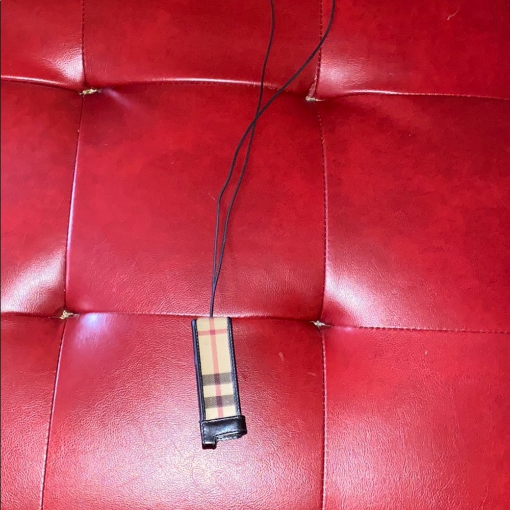 Burberry vintage Nova Check iPod nano case🔥🥰